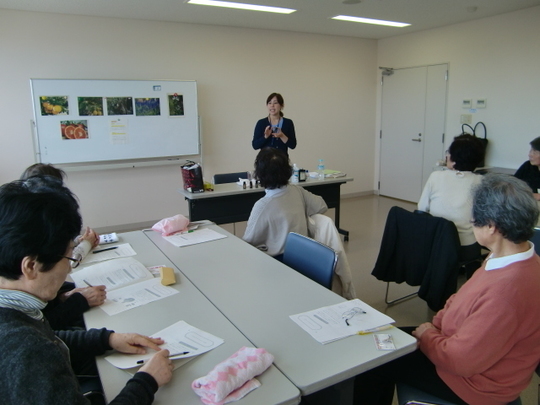 ハンドマッサージセラピスト認定講座 日本アロマアクティビティ協会 埼玉県所沢市
